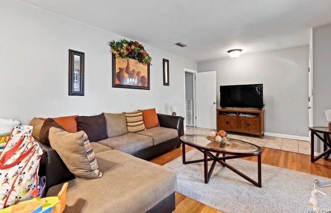 Foto del edificio - 1152 Woodbridge Dr