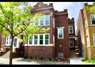 Building Photo - 2652 N Harding Ave