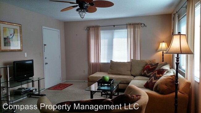 Building Photo - 620 Flamingo Dr