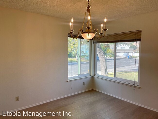 Building Photo - 3 br, 2 bath House - 711 Woodbine Ct.