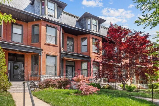 Foto del edificio - 4133 Laclede Ave