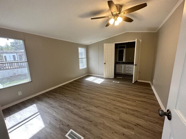 Building Photo - 21349 W Knox Dr