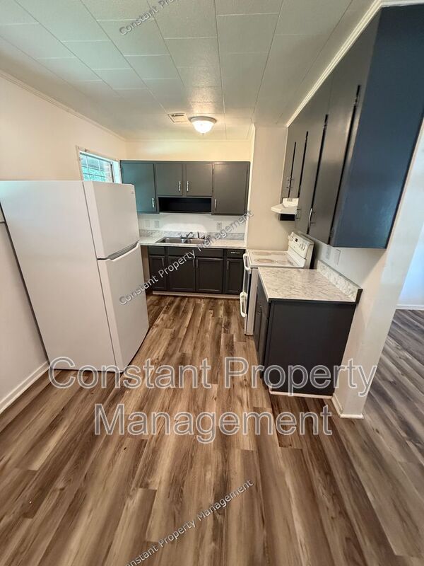 Foto del edificio - 3371 Adkins Ave