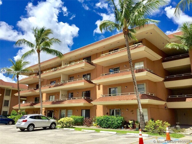 Foto del edificio - 17530 NW 68th Ave