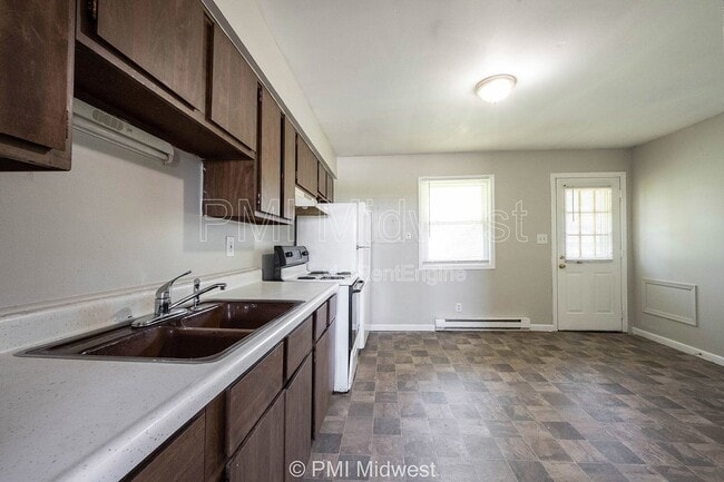 Building Photo - 2950 W U.S. 52