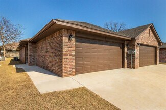 Building Photo - 320 Chalk Hill Ct