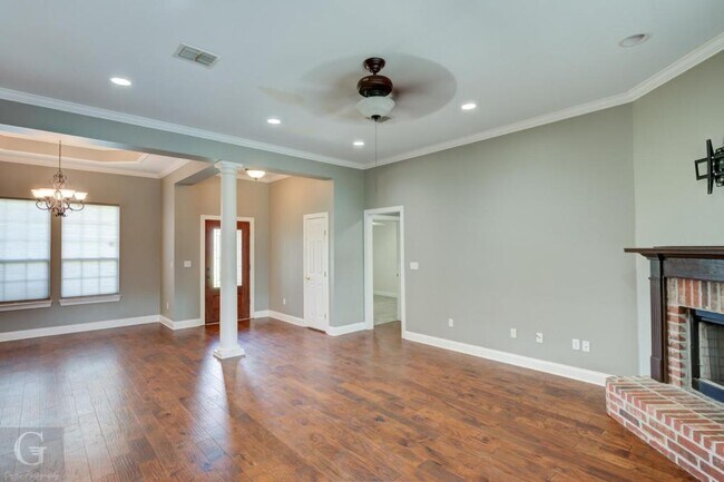 Foto del edificio - 3910 Le Brooke Ln