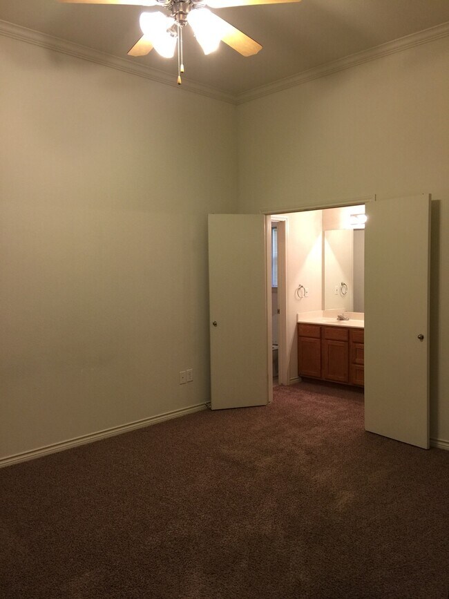 Foto del edificio - 3129 Buckskin Ln