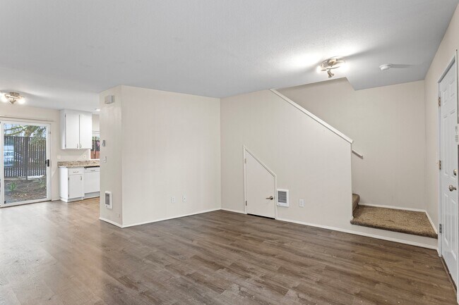 Building Photo - 3017 S 224th St