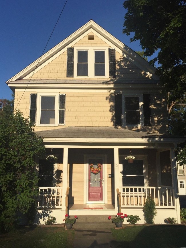 Building Photo - 2 Murdock Ave