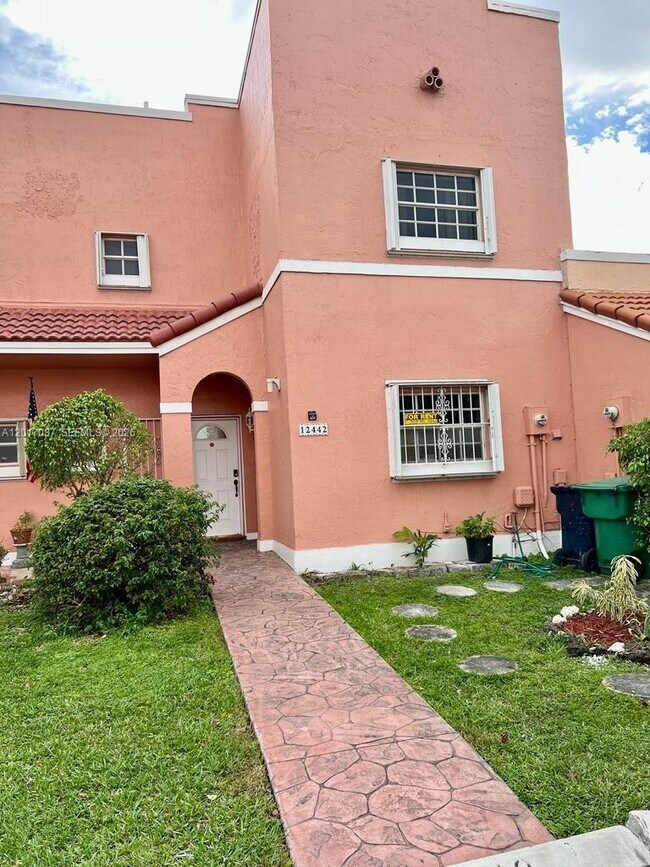 Foto del edificio - 12442 NW 7th Ln