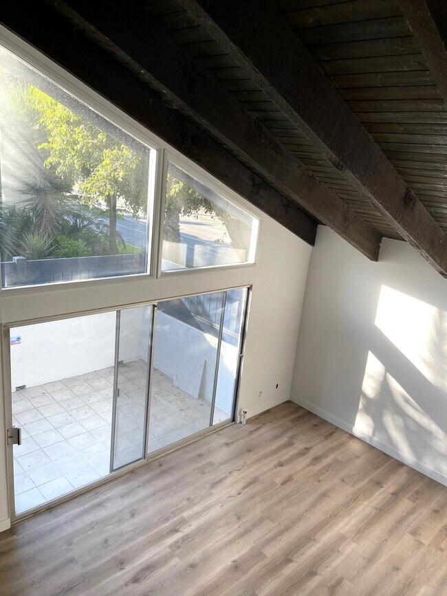 Building Photo - 2833 Harbor Blvd