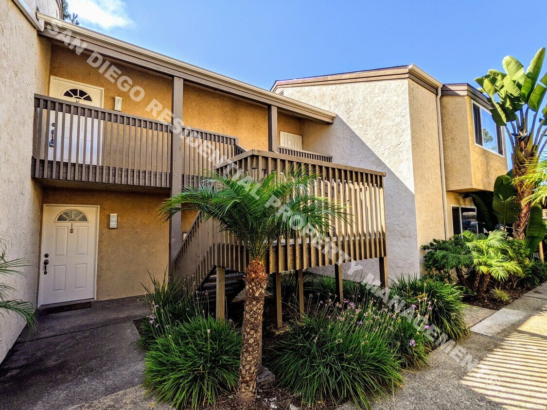 Foto principal - Elegant Updated 1 Bed / 1 Bath Condo in De...