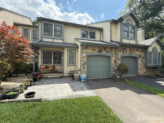 Foto del edificio - 37 Dorchester Dr