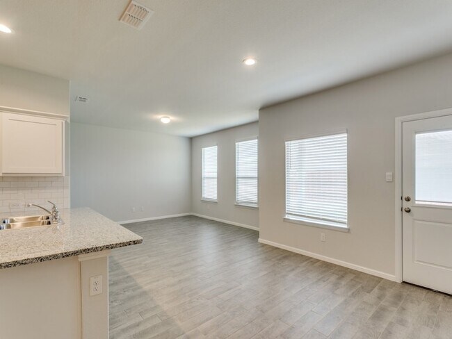 Building Photo - 8524 Big Apple Dr