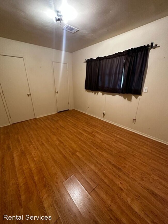Building Photo - 3 br, 1.5 bath House - 1401 Lamar Ave