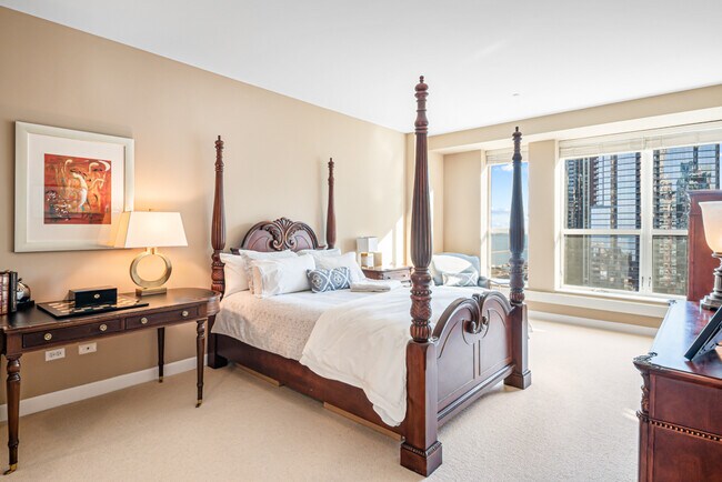 Building Photo - 445 E North Water St