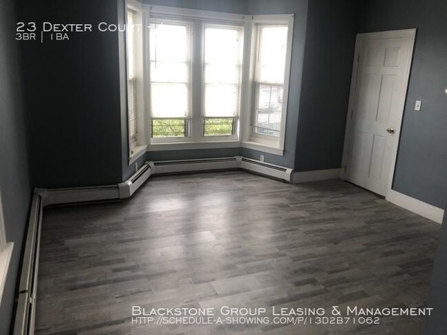 Building Photo - 3 bedroom in Pawtucket RI 02860