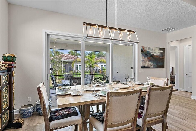 Building Photo - Charming 3/2 in highly desirable Tamaya!