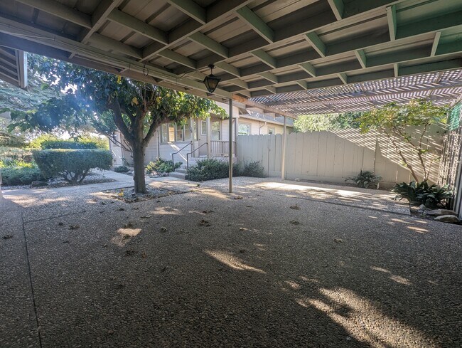 Building Photo - 4153 Bolsa Rd