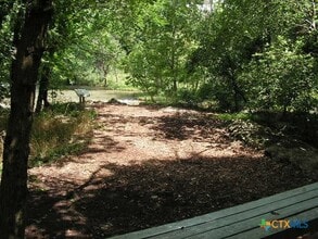 Building Photo - 106 GBRV Lp