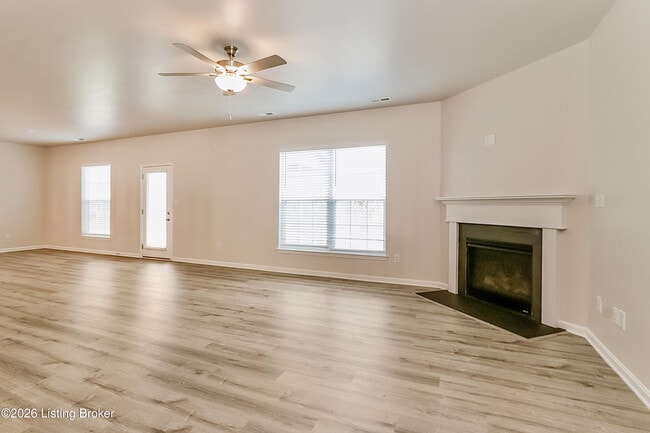 Building Photo - 8426 Gateway Run Rd