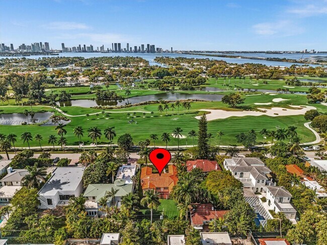 Foto del edificio - 2443 Meridian Ave