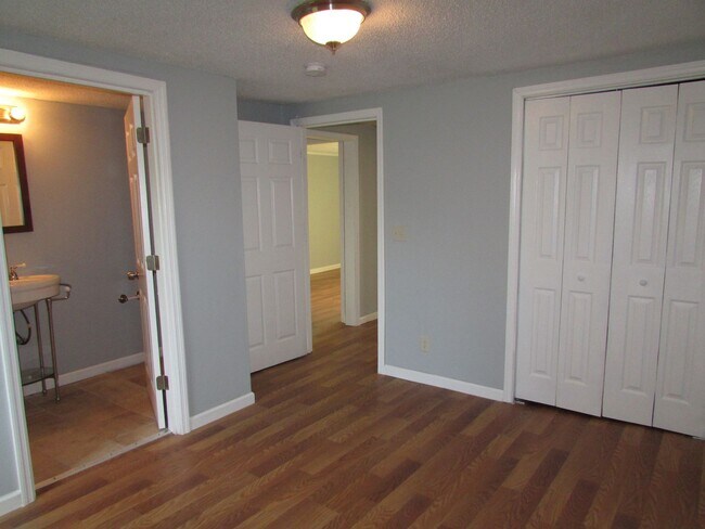 Foto del edificio - 4363 Ellis Way NW