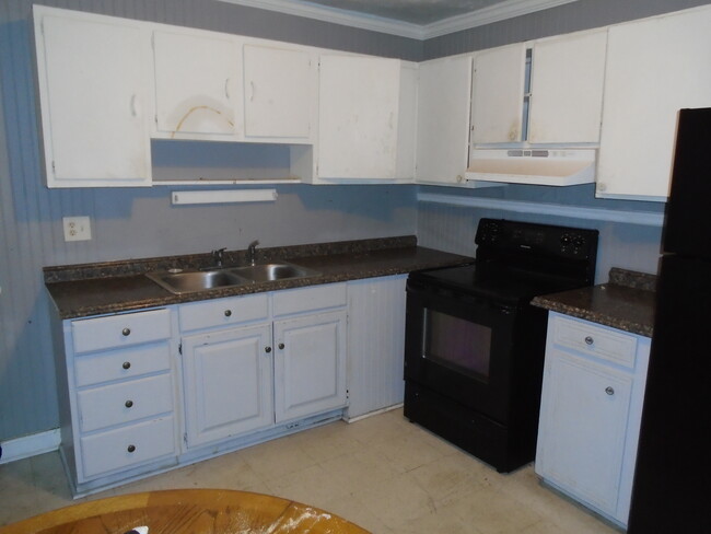 Building Photo - 1608 N Patterson Ave