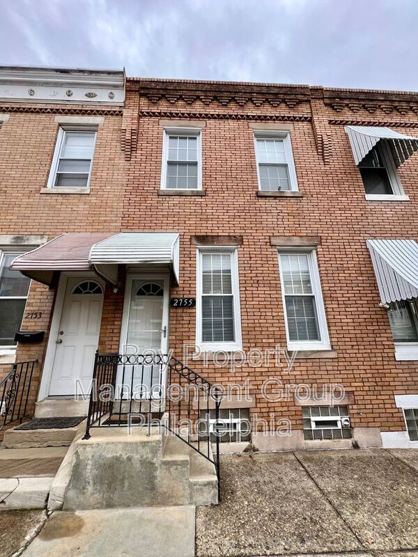 Building Photo - 2755 Plum St