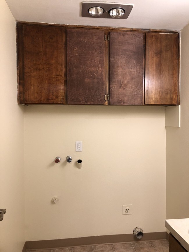 Foto del edificio - West Salem Townhome!