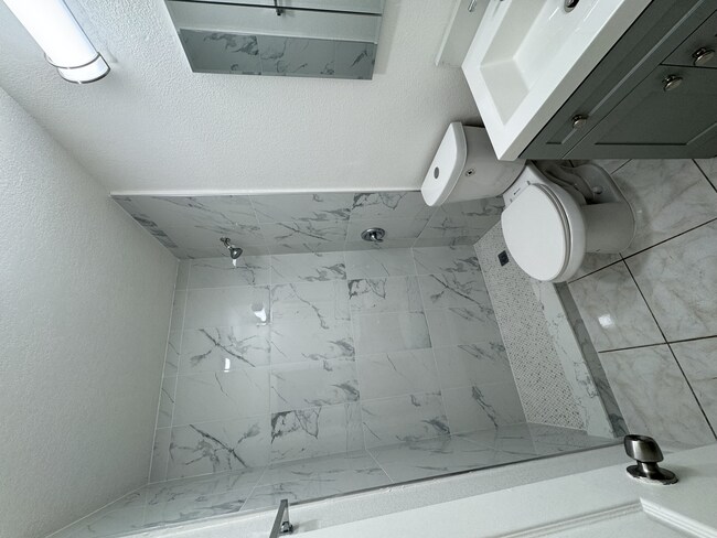 Foto del edificio - 2401 NW 2nd St