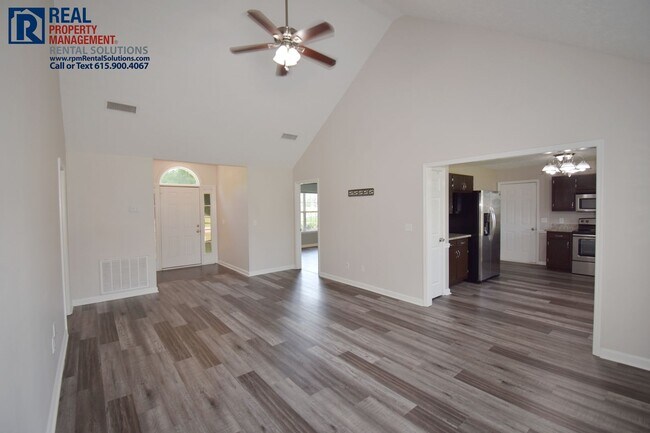 Foto del edificio - 7403 Greenway Dr