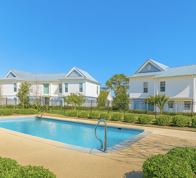 Building Photo - The Waterline