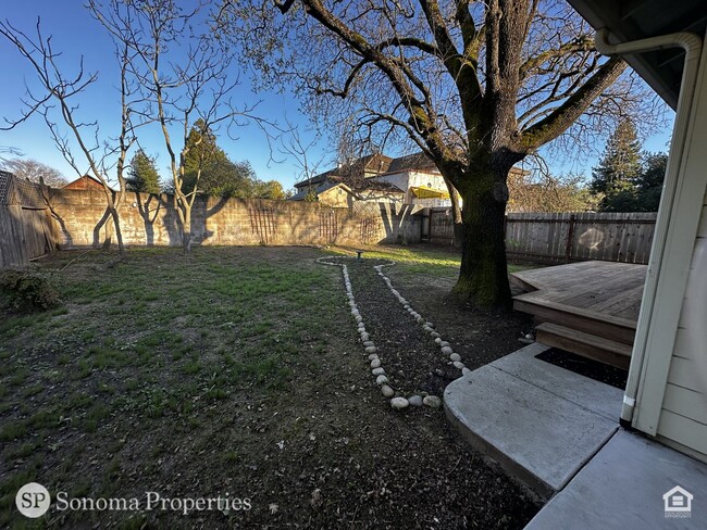 Foto del edificio - 1 Bedroom House on Sonoma's Westside