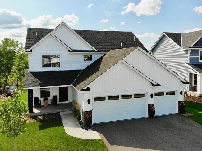 Foto del edificio - 15651 Fairfield Dr