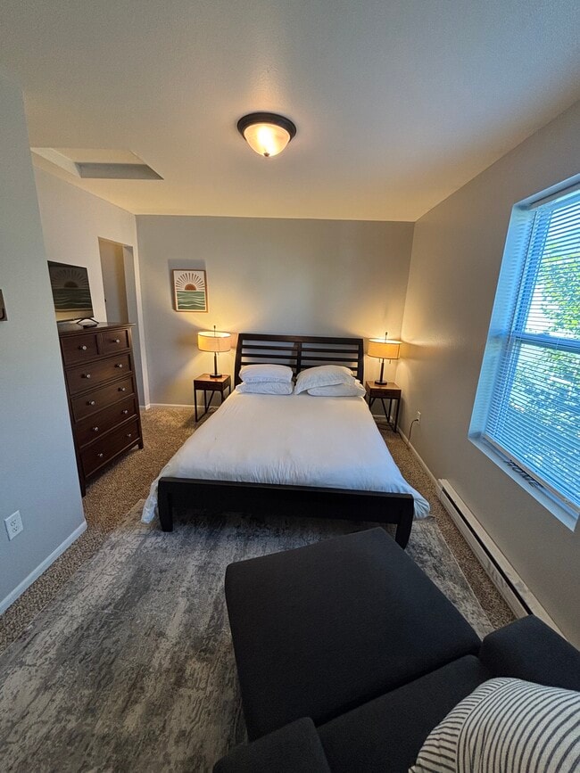 Building Photo - Bison Run Rentals