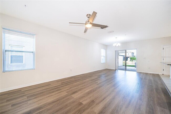 Building Photo - 4806 Riverwalk Dr