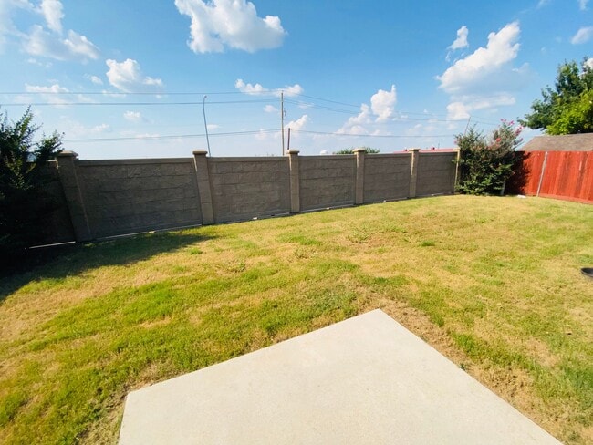 Photo - 2918 Hilton Head Dr House