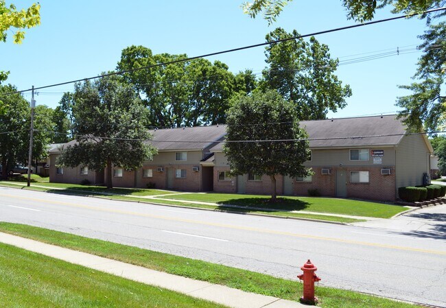 Building Photo - 401 E Vernon Ave