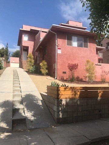 Building Photo - 1319 S Mansfield Ave