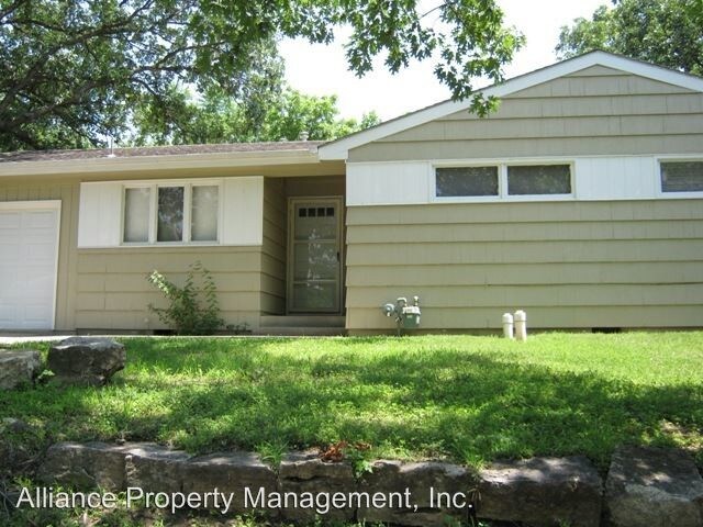 Primary Photo - 1118 Woodland St