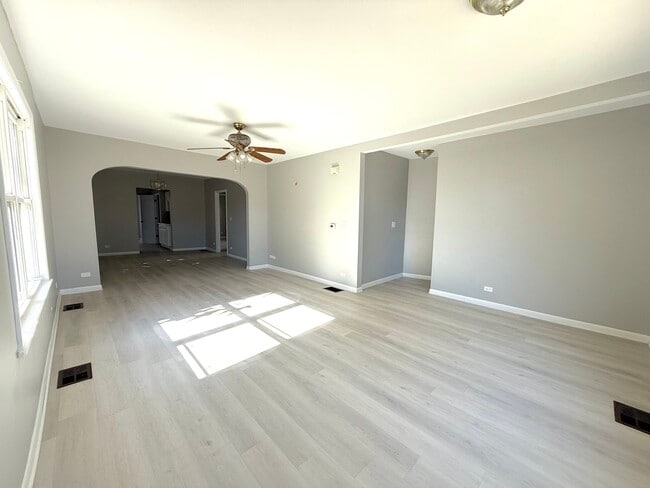 Foto del edificio - 828 Lenox Ave