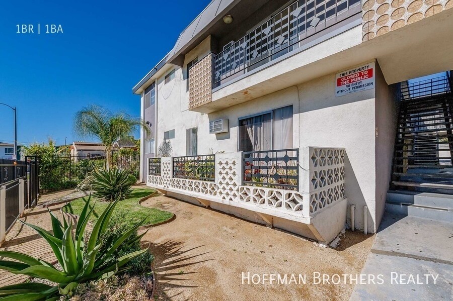 Foto principal - 4845 Saturn St