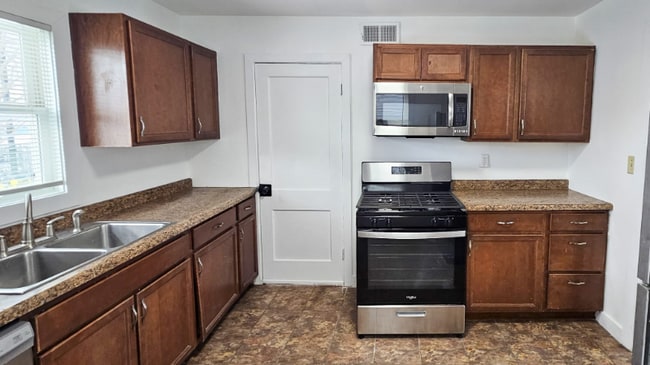 Building Photo - 7502 29th Ave