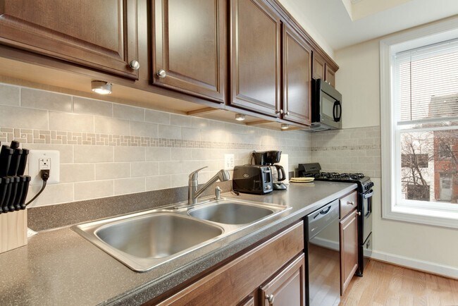 Foto del edificio - 1917 18th St NW