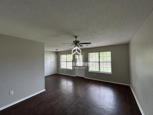 Building Photo - 10789 French Fort Dr