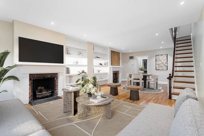 Foto del edificio - 290 W 12th St