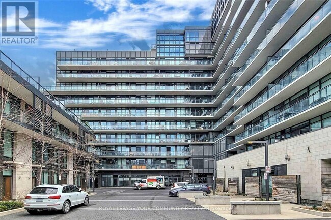 Building Photo - 1190 Dundas St E