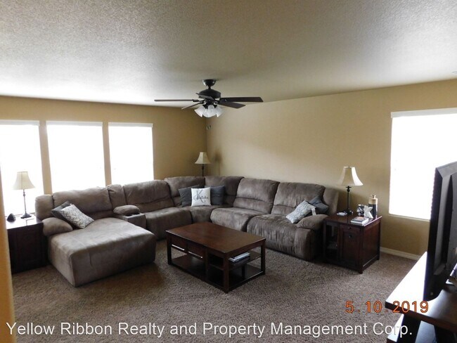 Building Photo - 4 br, 3 bath House - 9511 Desert Lily Circle
